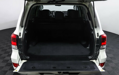 Toyota Land Cruiser 200, 2018 год, 5 800 000 рублей, 9 фотография