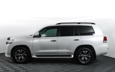 Toyota Land Cruiser 200, 2018 год, 5 800 000 рублей, 8 фотография
