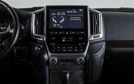 Toyota Land Cruiser 200, 2018 год, 5 800 000 рублей, 13 фотография