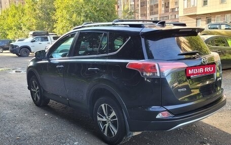 Toyota RAV4, 2018 год, 2 190 000 рублей, 3 фотография