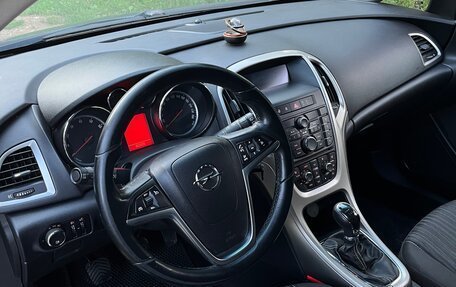 Opel Astra J, 2010 год, 640 000 рублей, 9 фотография