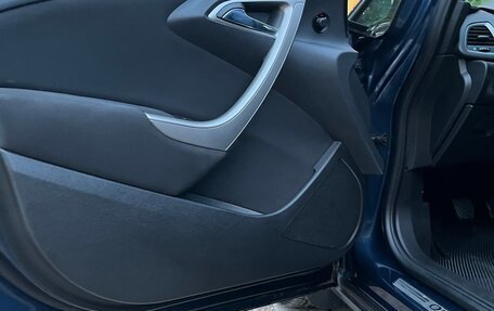 Opel Astra J, 2010 год, 640 000 рублей, 21 фотография