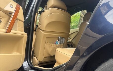 BMW 5 серия, 2005 год, 1 070 000 рублей, 13 фотография