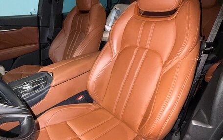 Maserati Levante I, 2021 год, 7 300 000 рублей, 11 фотография