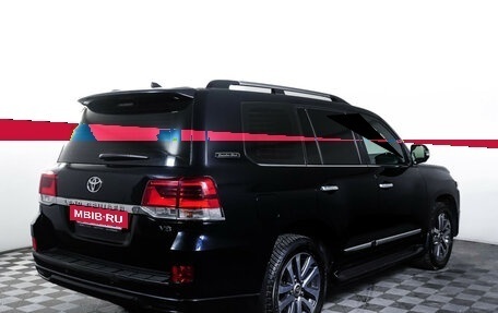 Toyota Land Cruiser 200, 2017 год, 7 600 000 рублей, 5 фотография