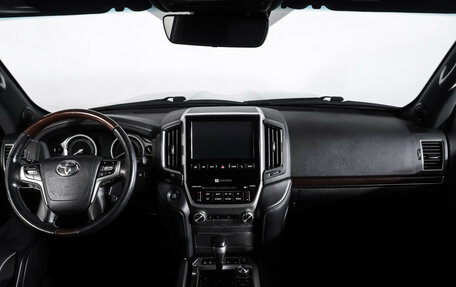 Toyota Land Cruiser 200, 2017 год, 7 600 000 рублей, 13 фотография