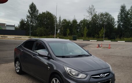 Hyundai Solaris II рестайлинг, 2013 год, 520 000 рублей, 2 фотография