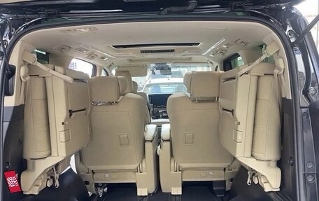 Toyota Alphard III, 2021 год, 6 500 000 рублей, 20 фотография