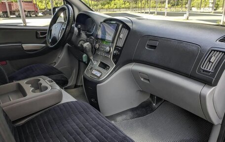 Hyundai Grand Starex Grand Starex I рестайлинг 2, 2011 год, 1 450 000 рублей, 11 фотография