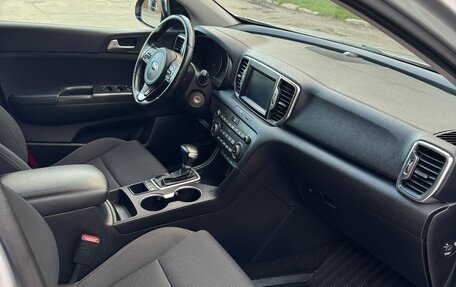 KIA Sportage IV рестайлинг, 2017 год, 1 900 000 рублей, 10 фотография