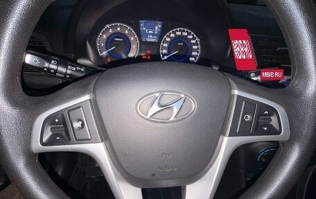 Hyundai Solaris II рестайлинг, 2011 год, 645 000 рублей, 17 фотография