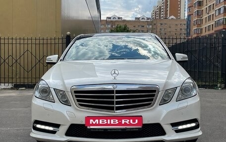 Mercedes-Benz E-Класс, 2012 год, 4 000 000 рублей, 5 фотография