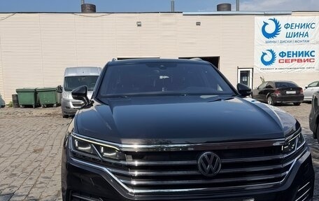 Volkswagen Touareg III, 2019 год, 4 300 000 рублей, 1 фотография