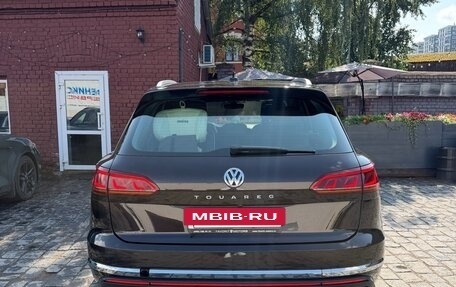 Volkswagen Touareg III, 2019 год, 4 300 000 рублей, 2 фотография