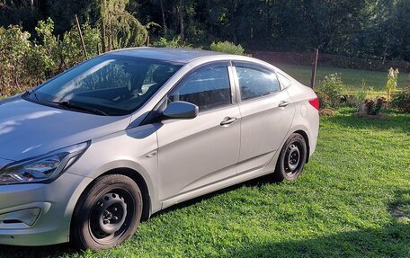 Hyundai Solaris II рестайлинг, 2015 год, 730 000 рублей, 15 фотография