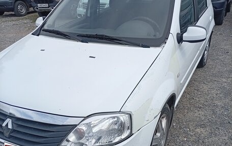 Renault Logan I, 2013 год, 350 000 рублей, 2 фотография