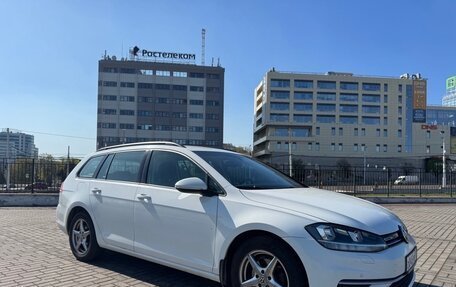 Volkswagen Golf VII, 2019 год, 1 630 000 рублей, 2 фотография