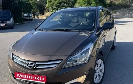 Hyundai Solaris II рестайлинг, 2015 год, 1 150 000 рублей, 14 фотография