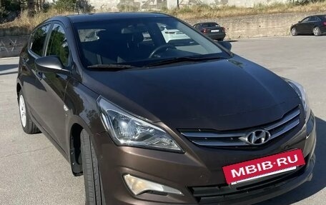 Hyundai Solaris II рестайлинг, 2015 год, 1 150 000 рублей, 12 фотография