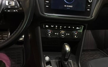 Volkswagen Tiguan II, 2019 год, 2 300 000 рублей, 6 фотография