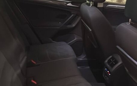 Volkswagen Tiguan II, 2019 год, 2 300 000 рублей, 9 фотография