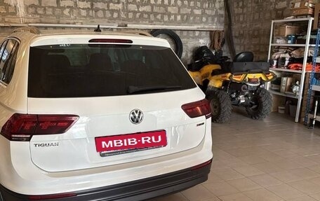 Volkswagen Tiguan II, 2019 год, 2 300 000 рублей, 11 фотография