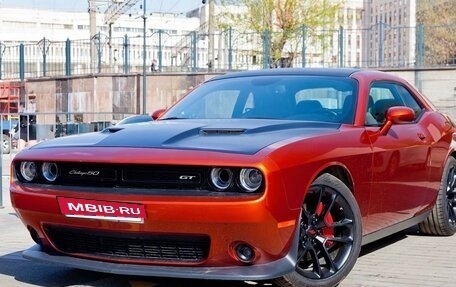 Dodge Challenger III рестайлинг 2, 2020 год, 5 900 000 рублей, 4 фотография