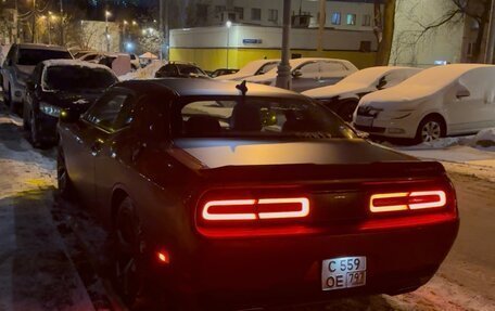 Dodge Challenger III рестайлинг 2, 2020 год, 5 900 000 рублей, 29 фотография