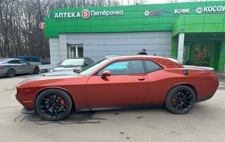 Dodge Challenger III рестайлинг 2, 2020 год, 5 900 000 рублей, 38 фотография