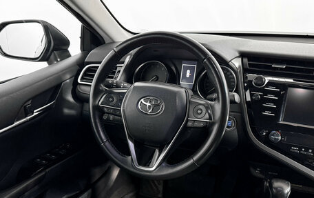 Toyota Camry, 2019 год, 2 165 000 рублей, 14 фотография