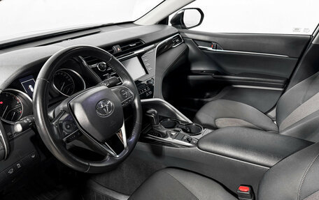 Toyota Camry, 2019 год, 2 165 000 рублей, 9 фотография