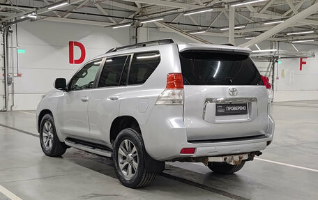 Toyota Land Cruiser Prado 150 рестайлинг 2, 2011 год, 1 900 000 рублей, 8 фотография