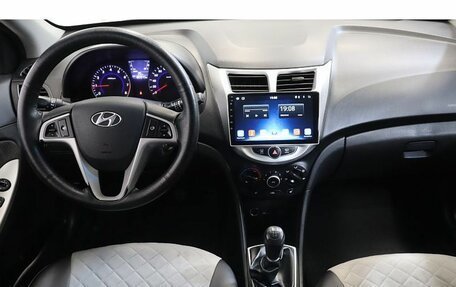 Hyundai Solaris II рестайлинг, 2013 год, 689 000 рублей, 9 фотография