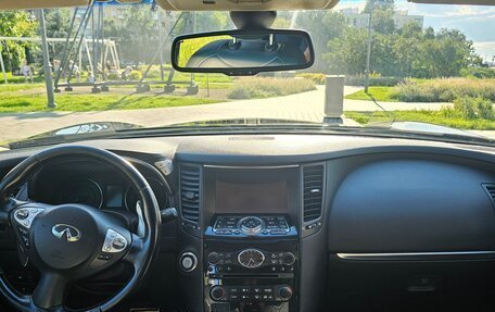Infiniti QX70, 2013 год, 2 150 000 рублей, 13 фотография