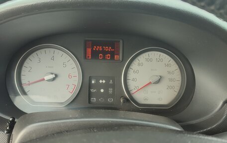 Renault Logan I, 2011 год, 340 000 рублей, 10 фотография