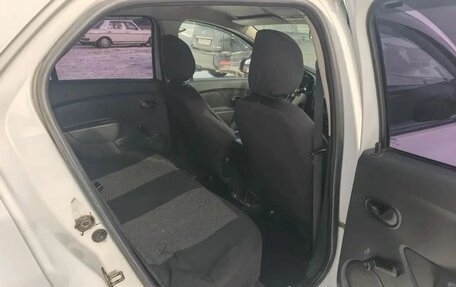 Renault Logan II, 2017 год, 420 000 рублей, 10 фотография