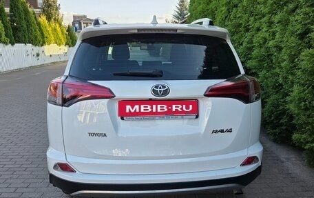 Toyota RAV4, 2018 год, 2 350 000 рублей, 3 фотография