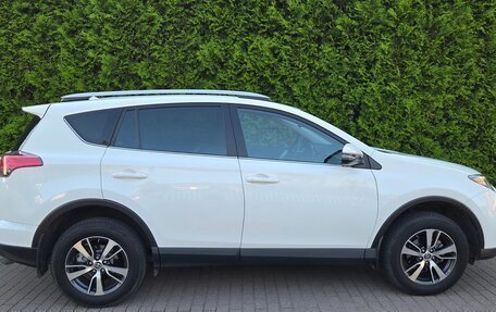 Toyota RAV4, 2018 год, 2 350 000 рублей, 4 фотография