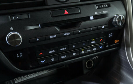 Lexus RX IV рестайлинг, 2019 год, 4 499 700 рублей, 26 фотография