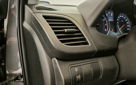Hyundai Solaris II рестайлинг, 2012 год, 720 000 рублей, 9 фотография