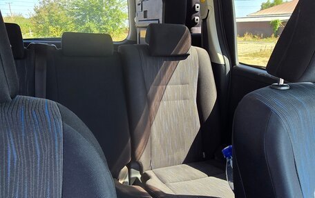 Toyota Noah III, 2011 год, 1 250 000 рублей, 13 фотография