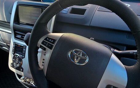 Toyota Noah III, 2011 год, 1 250 000 рублей, 11 фотография