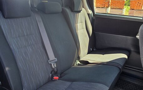 Toyota Noah III, 2011 год, 1 250 000 рублей, 14 фотография