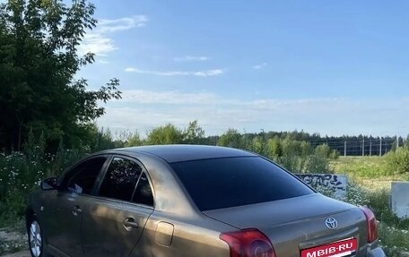 Toyota Avensis III рестайлинг, 2003 год, 475 000 рублей, 3 фотография