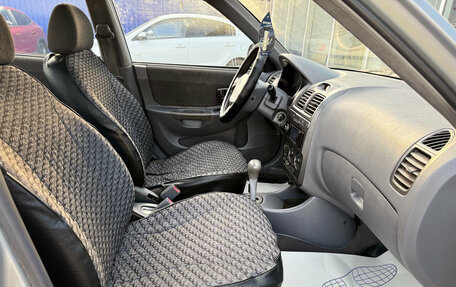 Hyundai Accent II, 2004 год, 295 000 рублей, 10 фотография