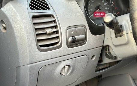 Hyundai Accent II, 2004 год, 295 000 рублей, 13 фотография