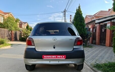 Toyota Vitz, 2001 год, 260 000 рублей, 3 фотография