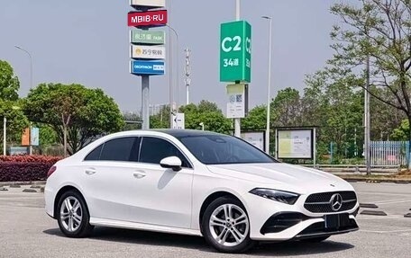 Mercedes-Benz A-Класс, 2023 год, 1 720 000 рублей, 4 фотография