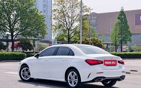 Mercedes-Benz A-Класс, 2023 год, 1 720 000 рублей, 6 фотография