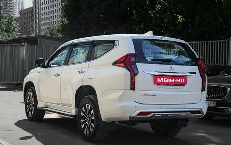 Mitsubishi Montero Sport, 2022 год, 4 100 000 рублей, 6 фотография